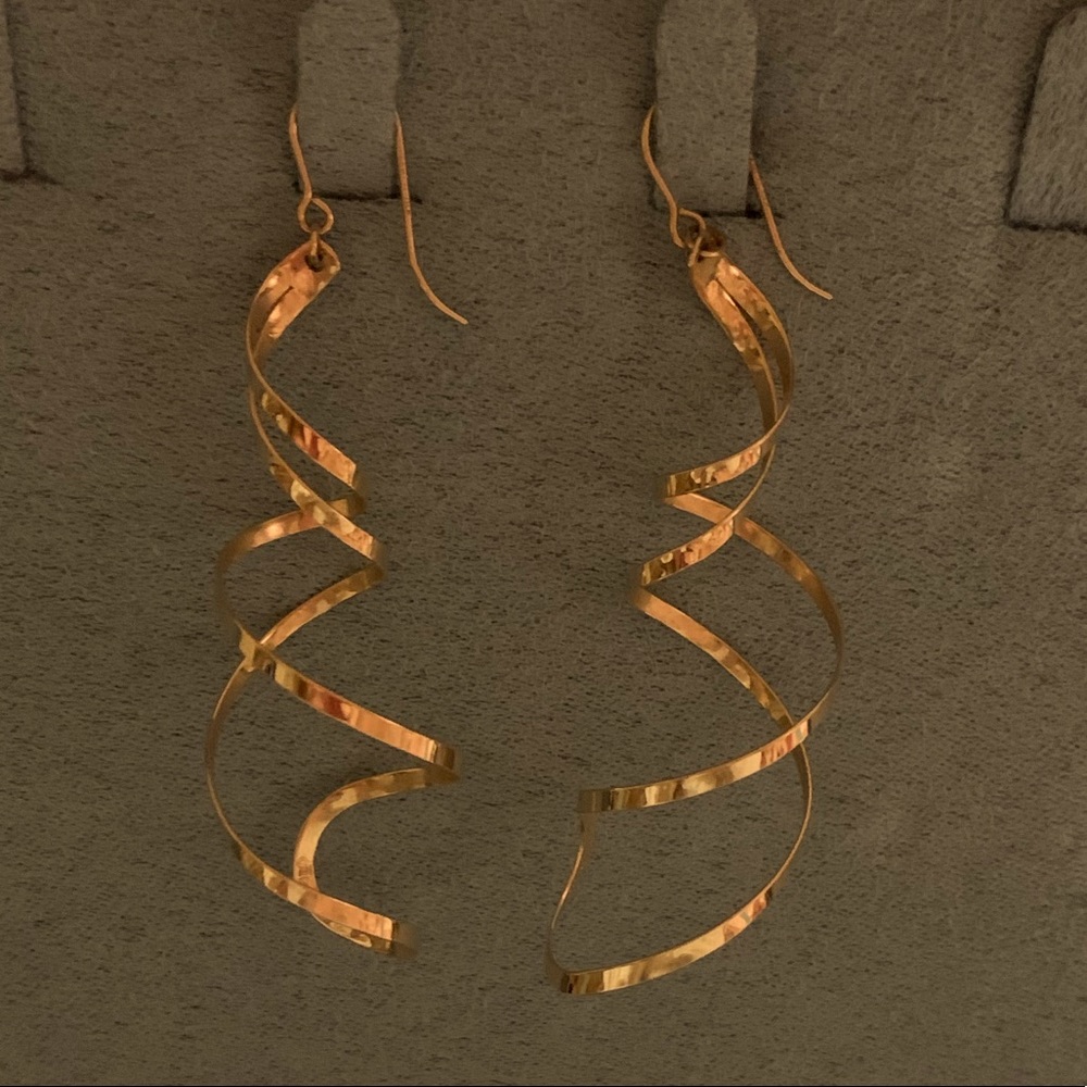 14k Vintage Twirls dangle earrings (Estate) Late 70’s early 80’s.